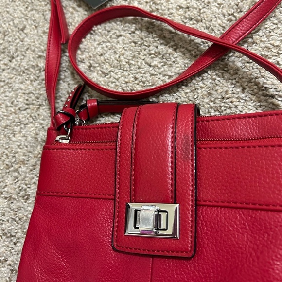 NWT Tignanello Genuine Leather Organizer Red Crossbody Bag Women’s Lined Pocket - Picture 14 of 14